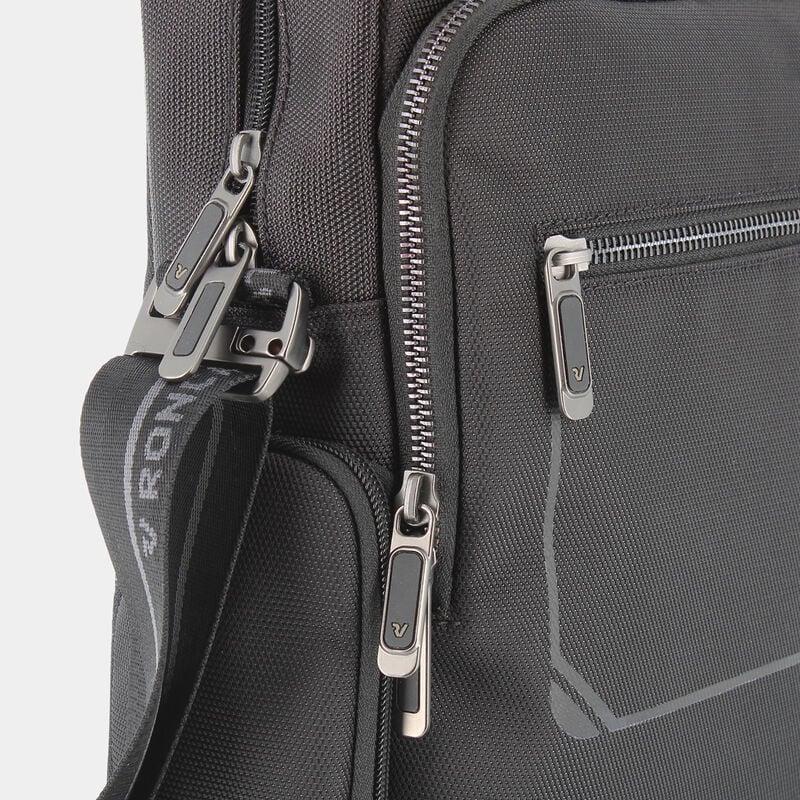 null da RONCATO 412151 WALL ST NERO 01 CO | null RONCATO