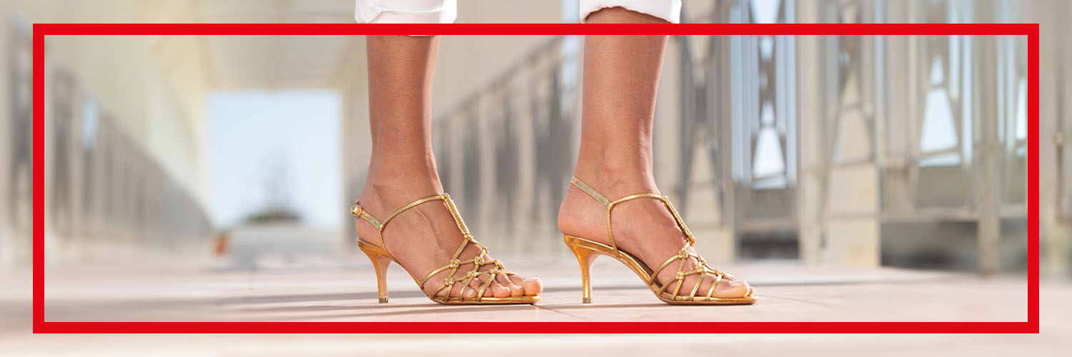 7 idee di outfit con i sandali per l&rsquo;estate!